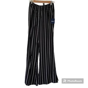 FOREVER 21 NWT Wide Leg Black&White Pull On Pants S